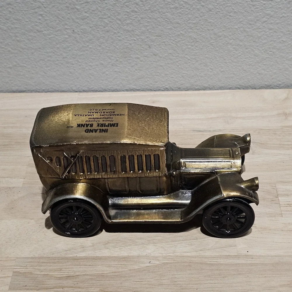 Vintage Banthrico 1917 Metal Car Coin Bank